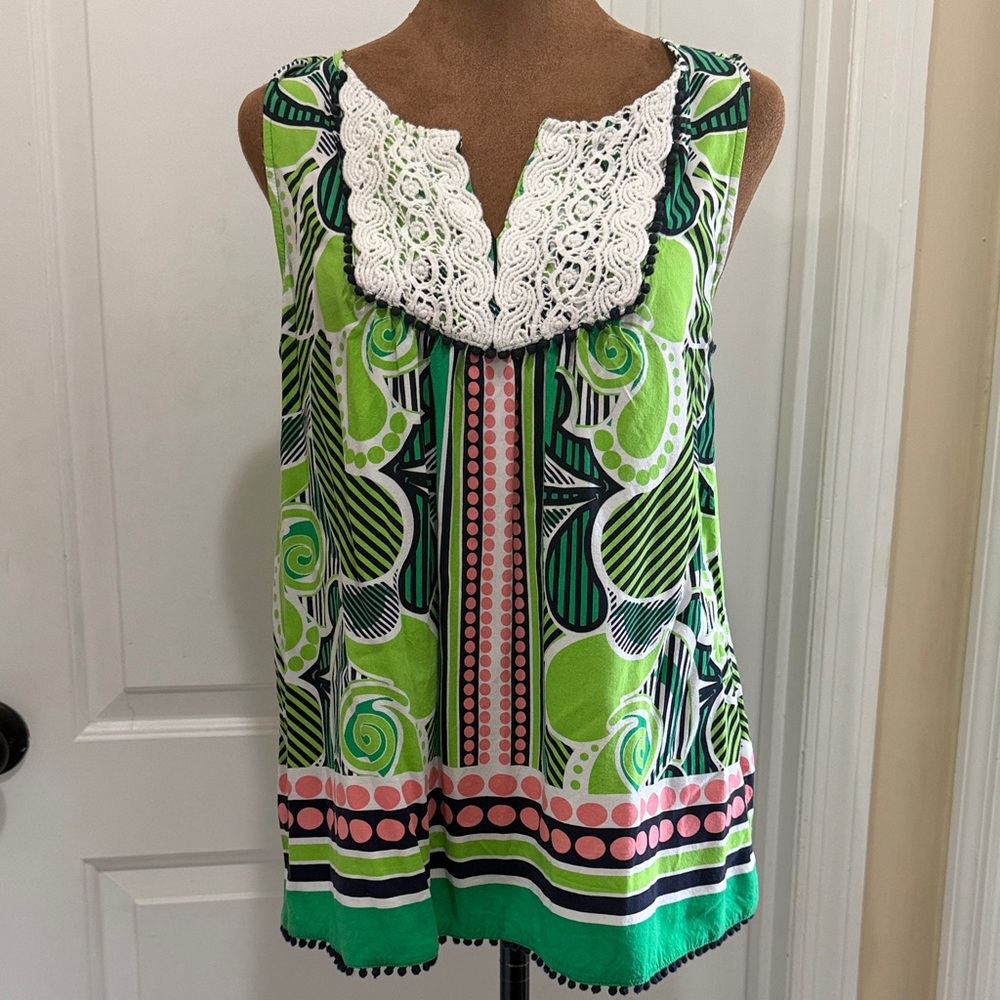 Crown & Ivy Green  and Pink Sleeveless Blouse with Lace Trimming